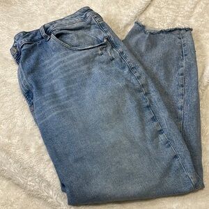 Old Navy The Sky-Hi Straight Extra High Rise Jeans‎